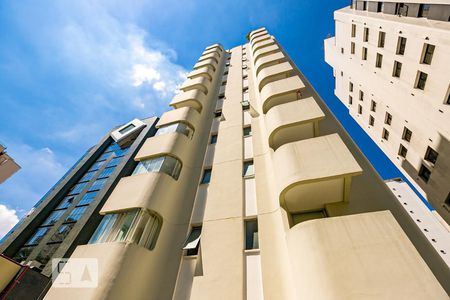 Apartamento para alugar com 60m², 2 quartos e 1 vagaFachada