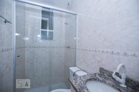 Banheiro de apartamento à venda com 2 quartos, 70m² em Jardim Atlântico, Belo Horizonte