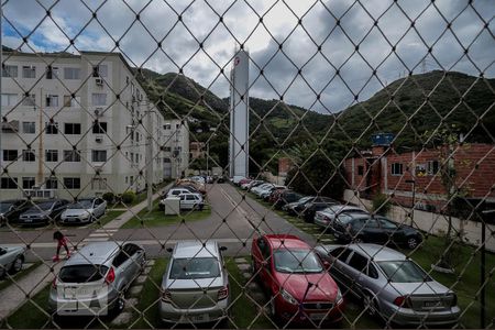 Vista Sala de apartamento à venda com 2 quartos, 45m² em Água Santa, Rio de Janeiro