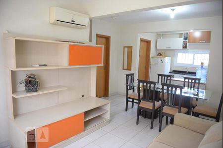 Sala de casa de condomínio à venda com 3 quartos, 80m² em Bairro Fátima, Canoas
