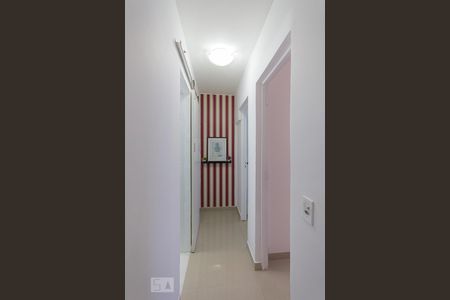 Corredor de apartamento à venda com 2 quartos, 40m² em Taquara, Rio de Janeiro