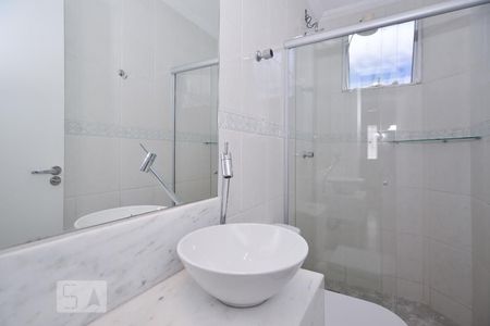 Banheiro de apartamento à venda com 3 quartos, 85m² em Jardim Atlântico, Belo Horizonte
