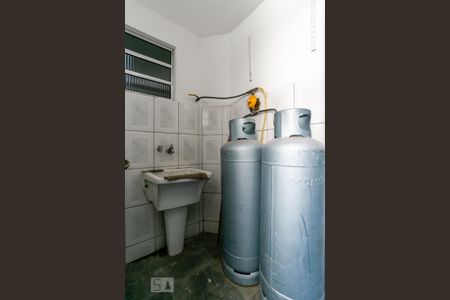 Casa à venda com 150m², 4 quartos e 3 vagas Casa à venda com 150m², 4 quartos e 3 vagasÁrea de Serviço