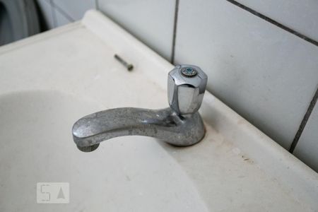 Casa à venda com 150m², 4 quartos e 3 vagas Casa à venda com 150m², 4 quartos e 3 vagasEdícula - Banheiro da suíte
