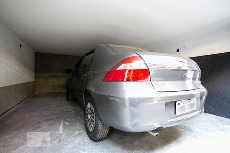 Casa à venda com 150m², 4 quartos e 3 vagas Casa à venda com 150m², 4 quartos e 3 vagasGaragem