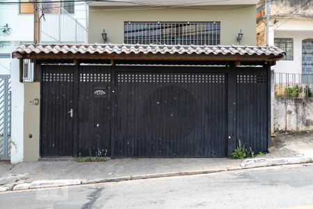 Casa à venda com 150m², 4 quartos e 3 vagas Casa à venda com 150m², 4 quartos e 3 vagasFachada