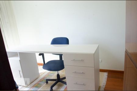 Quarto 2 de casa para alugar com 2 quartos, 120m² em Vila Medeiros, São Paulo