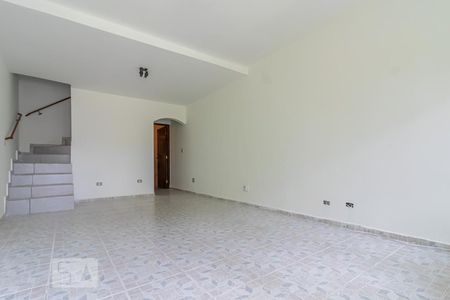 Sala de casa para alugar com 2 quartos, 180m² em Jardim Santa Cruz, São Paulo