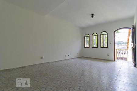 Sala de casa para alugar com 2 quartos, 180m² em Jardim Santa Cruz, São Paulo