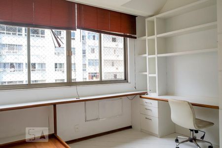 Apartamento à venda com 150m², 3 quartos e 3 vagasQuarto 2 