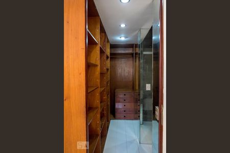 Apartamento à venda com 150m², 3 quartos e 3 vagasCloset suíte
