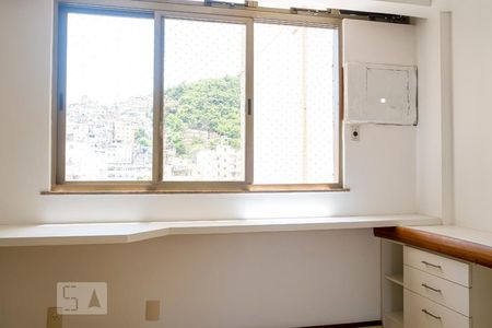 Apartamento à venda com 150m², 3 quartos e 3 vagasSuíte janela