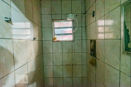 Casa à venda com 245m², 2 quartos e 1 vaga Casa à venda com 245m², 2 quartos e 1 vagaChuveiro