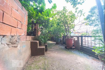 Casa à venda com 245m², 2 quartos e 1 vaga Casa à venda com 245m², 2 quartos e 1 vagaJardim