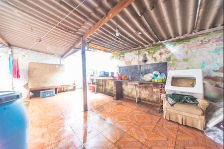 Casa à venda com 245m², 2 quartos e 1 vaga Casa à venda com 245m², 2 quartos e 1 vagaTerraço