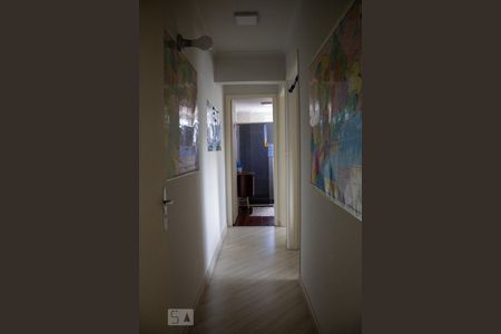 Apartamento à venda com 70m², 2 quartos e 1 vaga Apartamento à venda com 70m², 2 quartos e 1 vagaCorredor