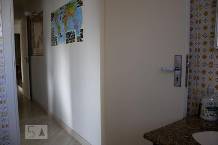 Apartamento à venda com 70m², 2 quartos e 1 vaga Apartamento à venda com 70m², 2 quartos e 1 vagaBanheiro