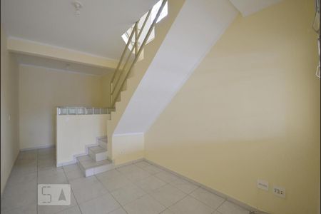 Sala de casa para alugar com 2 quartos, 78m² em Vila Água Funda, São Paulo