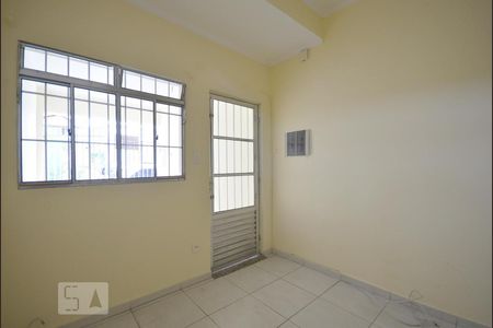 Sala de casa para alugar com 2 quartos, 78m² em Vila Água Funda, São Paulo