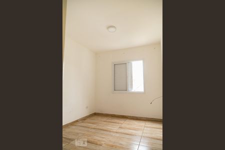 Quarto 1 de apartamento para alugar com 2 quartos, 52m² em Jardim Cocaia, Guarulhos