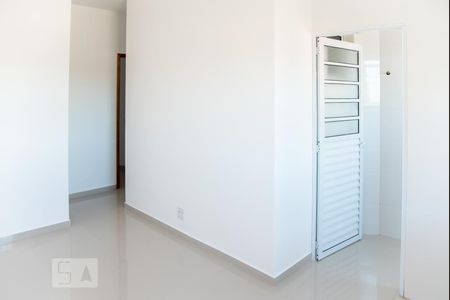 Sala/Cozinha de apartamento para alugar com 1 quarto, 38m² em Vila Ré, São Paulo