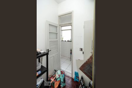 Apartamento à venda com 55m², 2 quartos e 1 vaga Apartamento à venda com 55m², 2 quartos e 1 vagaQuarto de Serviço