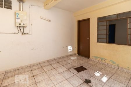 Casa para alugar com 80m², 2 quartos e 1 vaga Casa para alugar com 80m², 2 quartos e 1 vagaQuintal
