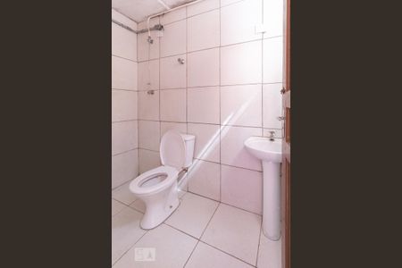 Banheiro de casa para alugar com 2 quartos, 80m² em Cipava, Osasco