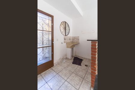 Área de Serviço de casa para alugar com 2 quartos, 80m² em Cipava, Osasco