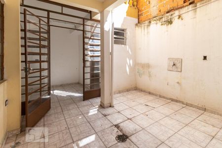 Quintal de casa para alugar com 2 quartos, 80m² em Cipava, Osasco