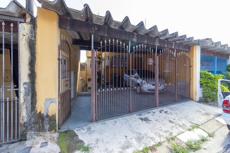 Casa para alugar com 80m², 2 quartos e 1 vaga Casa para alugar com 80m², 2 quartos e 1 vagaFachada