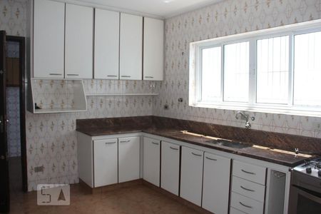 Casa à venda com 125m², 4 quartos e 2 vagasCozinha