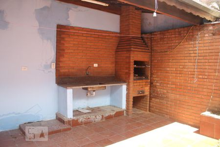 Casa à venda com 125m², 4 quartos e 2 vagasChurrasqueira