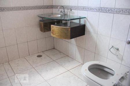 Casa à venda com 125m², 4 quartos e 2 vagasBanheiro Suite 1