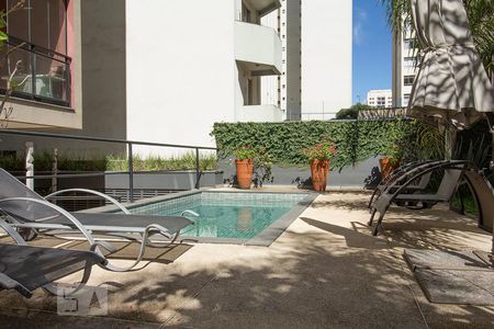 Apartamento para alugar com 65m², 2 quartos e 2 vagasÁrea comum - Piscina