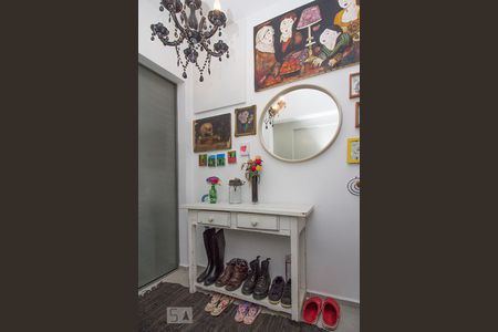 Apartamento para alugar com 65m², 2 quartos e 2 vagasHall de entrada do apartamento