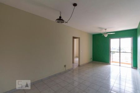 Sala de apartamento à venda com 2 quartos, 70m² em Vila Alexandria, São Paulo