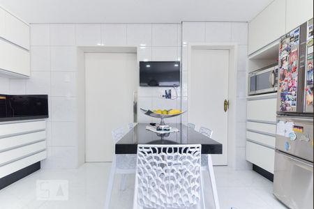 Casa à venda com 280m², 3 quartos e 3 vagasCozinha