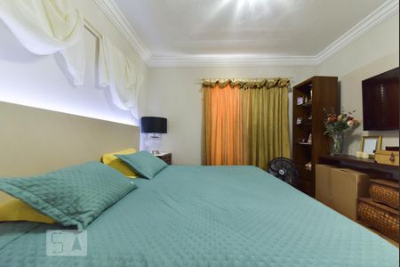 Casa à venda com 280m², 3 quartos e 3 vagasSuíte 2