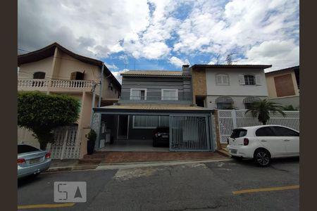 Casa à venda com 280m², 3 quartos e 3 vagasFachada