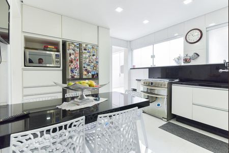 Casa à venda com 280m², 3 quartos e 3 vagasCozinha