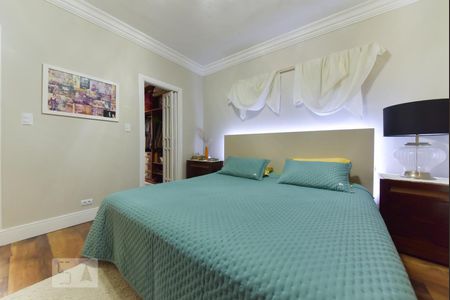 Casa à venda com 280m², 3 quartos e 3 vagasSuíte 2