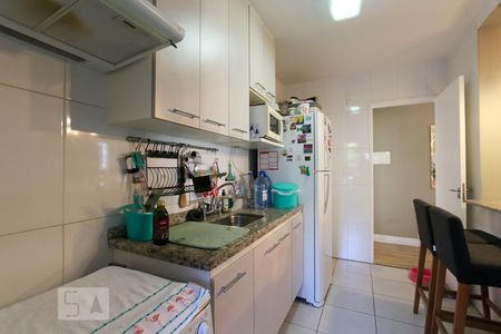 Apartamento à venda com 74m², 2 quartos e 2 vagasCozinha
