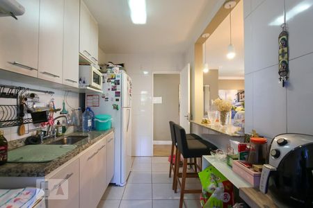 Apartamento à venda com 74m², 2 quartos e 2 vagasCozinha