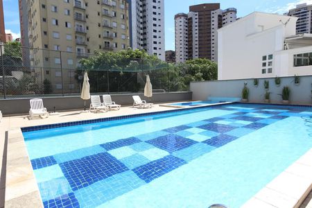 Apartamento à venda com 74m², 2 quartos e 2 vagasÁrea comum - Piscina
