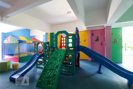 Apartamento à venda com 74m², 2 quartos e 2 vagasÁrea comum - Brinquedoteca