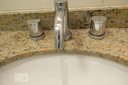 Apartamento à venda com 76m², 2 quartos e 1 vagaBanheiro