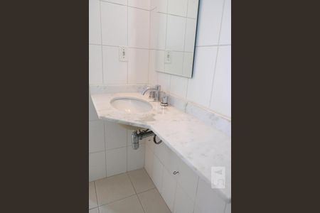 Apartamento à venda com 76m², 2 quartos e 1 vagaBanheiro Suíte