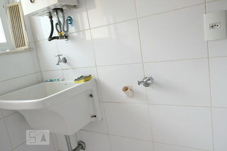Apartamento à venda com 76m², 2 quartos e 1 vagaÁrea de Serviço