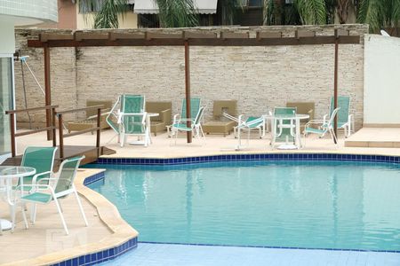 Apartamento à venda com 76m², 2 quartos e 1 vagaÁrea comum - Piscina